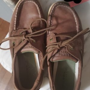 Boys Sperry size 3